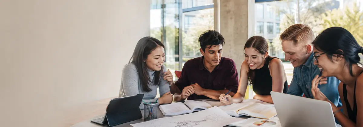 How to Write a Retail Management Assignment With Customer and Store Performance Analysis